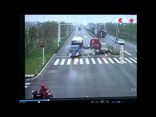 Успел убежать