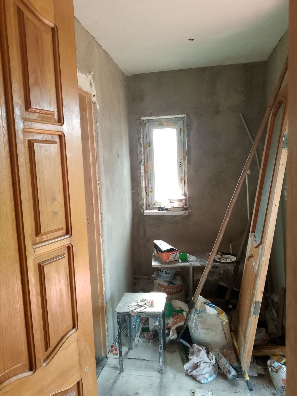 Продам дом Станица Луганская. Общая площадь участка 12 соток. Дом под восстановление. На территории капитальная хозпострока: кухня, жилая комната, санузел, веранда. Цена 1 500 000 ₽ За более подробной информации обращайтесь +79591123942 +79591600502 (Telegram WhatsApp...