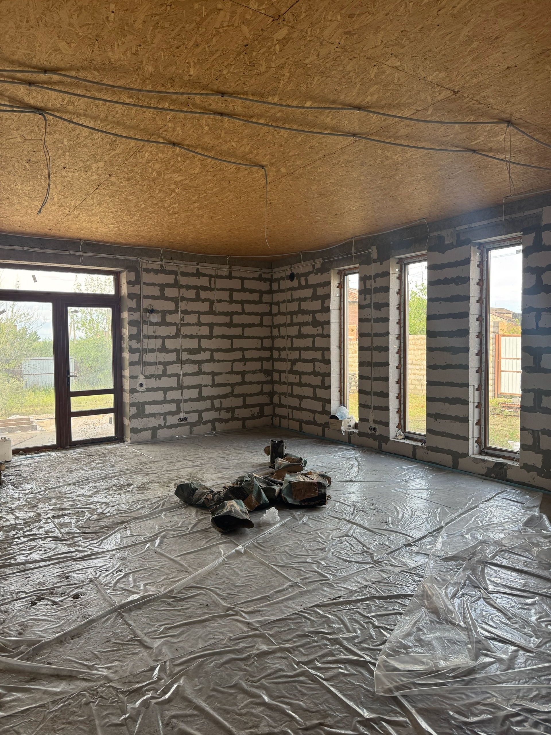 ‼️ Продам жилой п. Вольный, ул. Рязанская строился для себя O ДОМE: 🏡 Площадь: 180 кв.м. — достаточно места для всей семьи! зем. уч. 12 соток! ✅Крыша - мягкая кровля технониколь. 🛏️ 3 комфортабельных комнаты, 2 ванные комнаты, кабинет, кухня столовая — идеальное решение для отдыха и сна 🔧 Разведение внутренни...